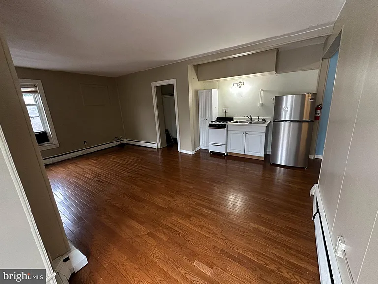 356 N Charlotte St #2B — Photo 1