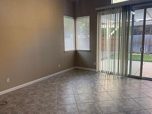 5th image of 1333 Kerslake Cir