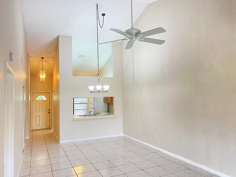 1060 Parkside Green Dr West Palm Beach FL 33415 Apartments For Rent 