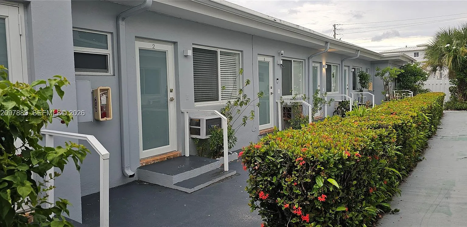 Gaye Apts Condo — Photo 1