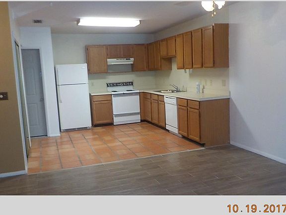 4th image of 64 Perch St #B