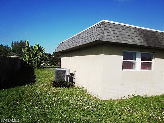 4th image of 418 NE 14th Pl
