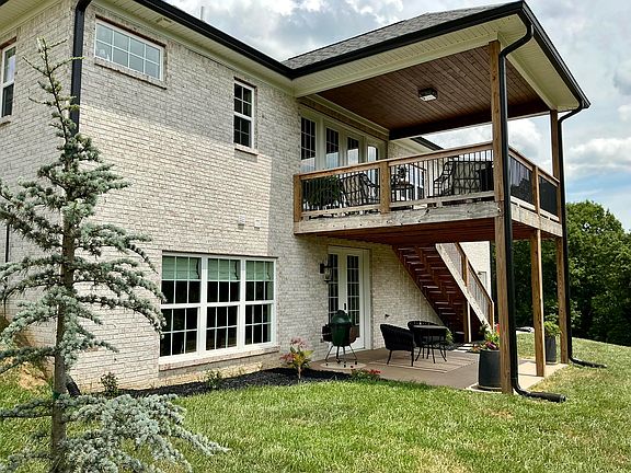 4th image of 106 Creek Side Dr