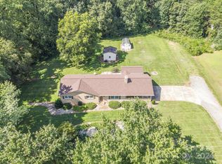 1532 Smyre Farm Rd, Newton, NC 28658