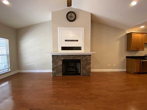 5th image of 846 Klondike Way
