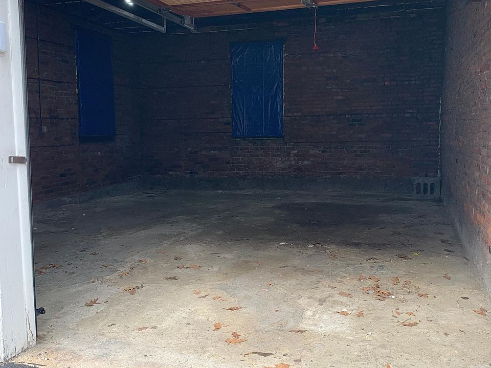 2nd image of 1139 Pine St #1