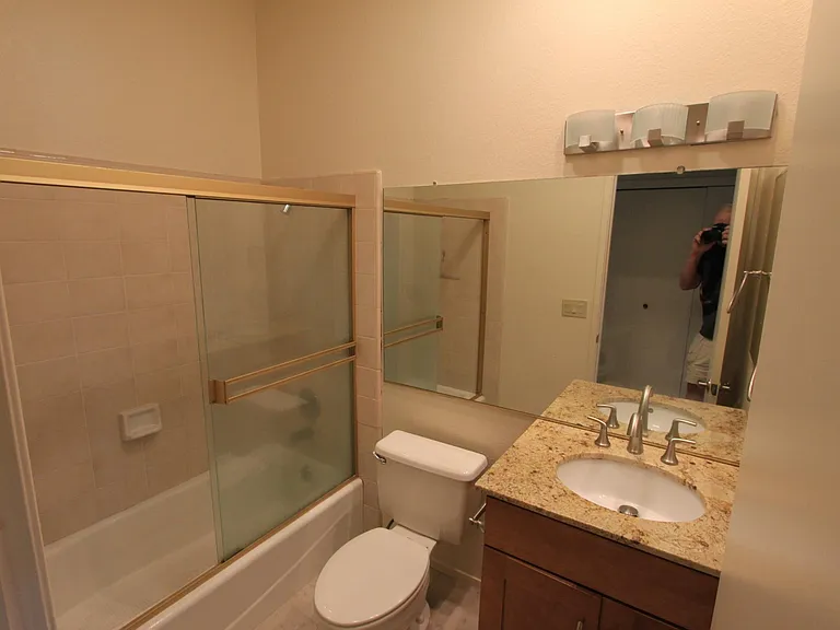 14500 Las Palmas Dr — Photo 13