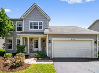 2551 Fallbrook Dr, Hampshire, IL 60140