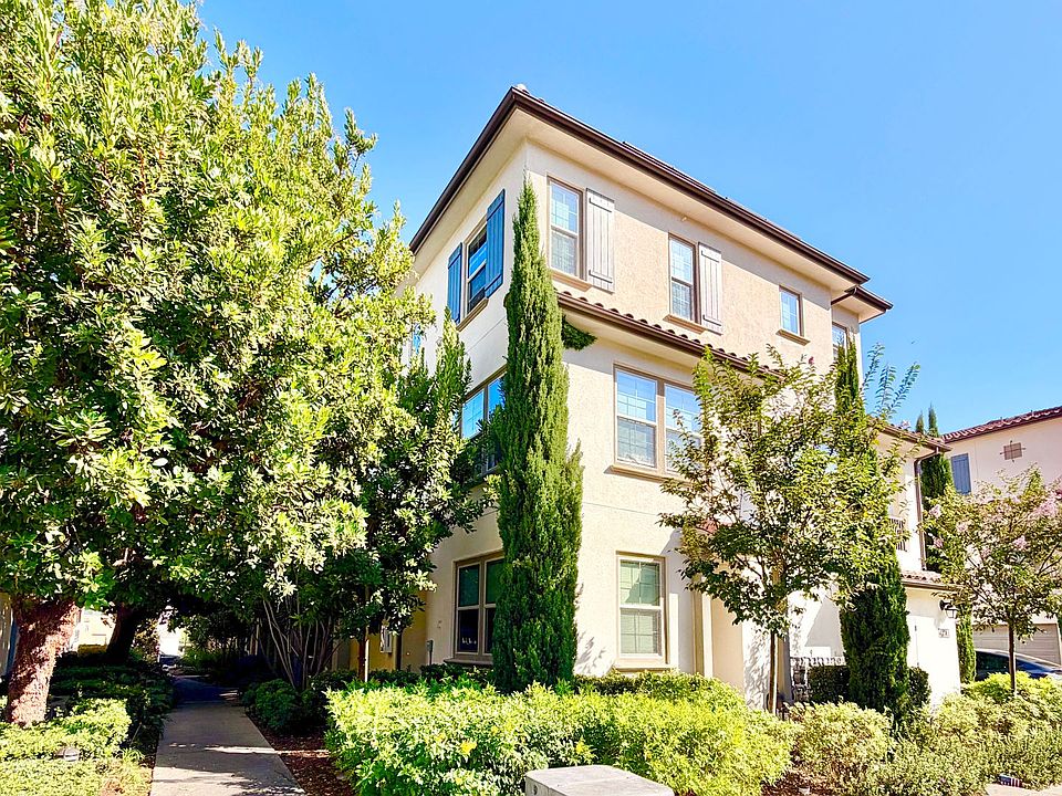 1st image of 4374 Nautilus Way Unit 9