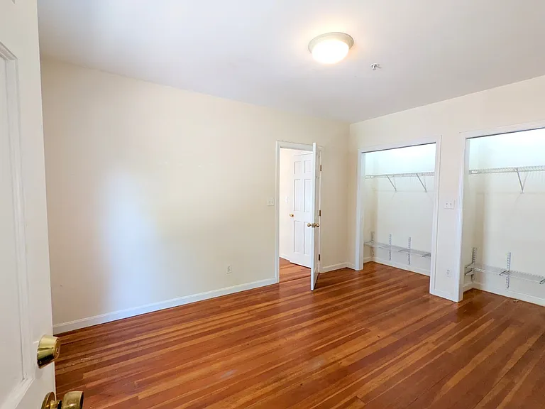 7 Locke St #1 — Photo 18