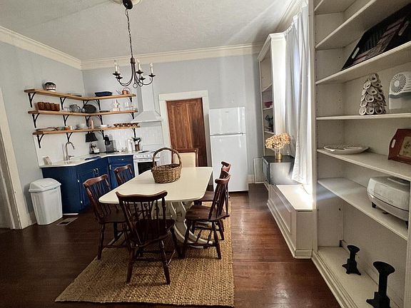 5th image of 146 Benachi Ave