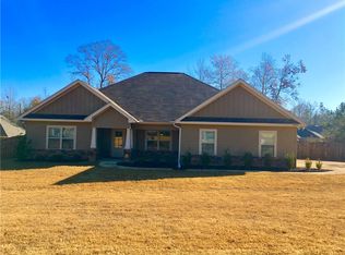 2805 E Point Dr, Opelika, AL 36804