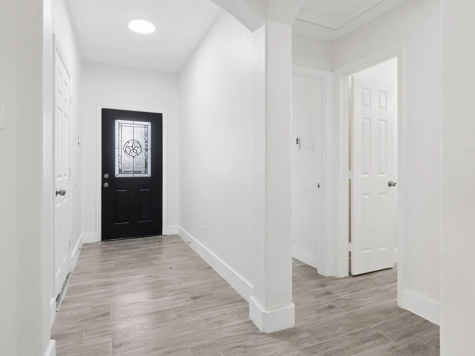 3 bed, 2.0 bath, 1794 sqft, $2,300 — Photo 4