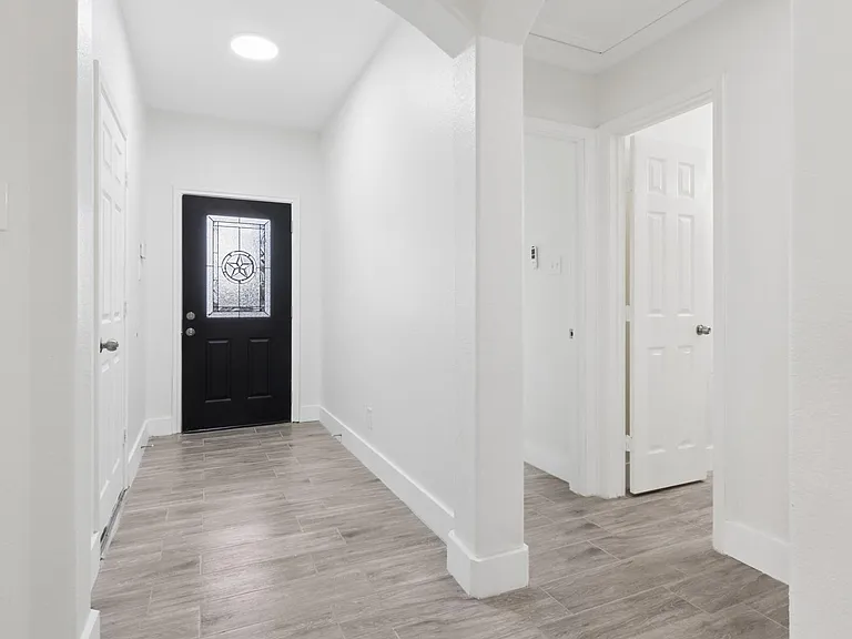 17910 Royal Gate Ln — Photo 4