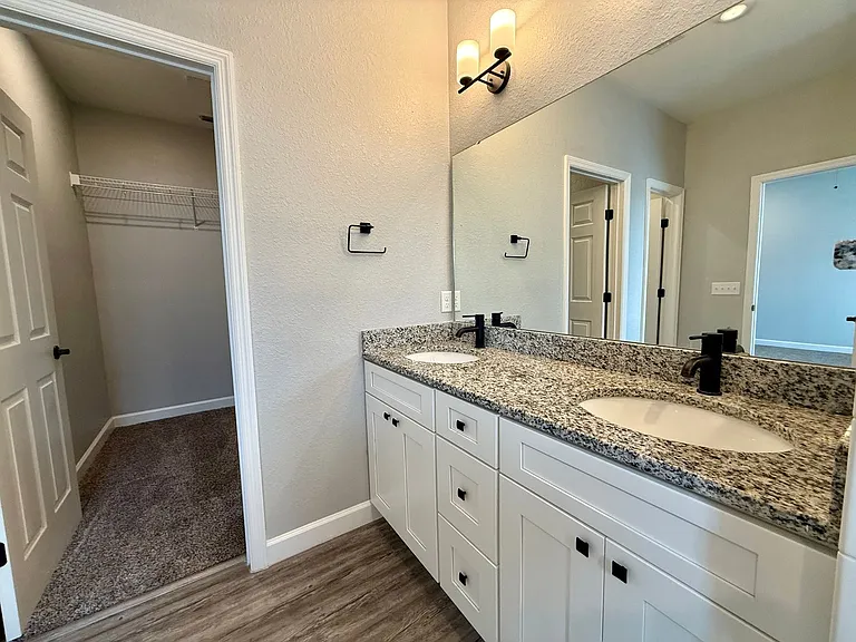 2604 Tanoak Ter — Photo 16