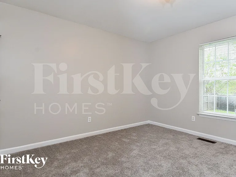 203 Bingham St — Photo 10