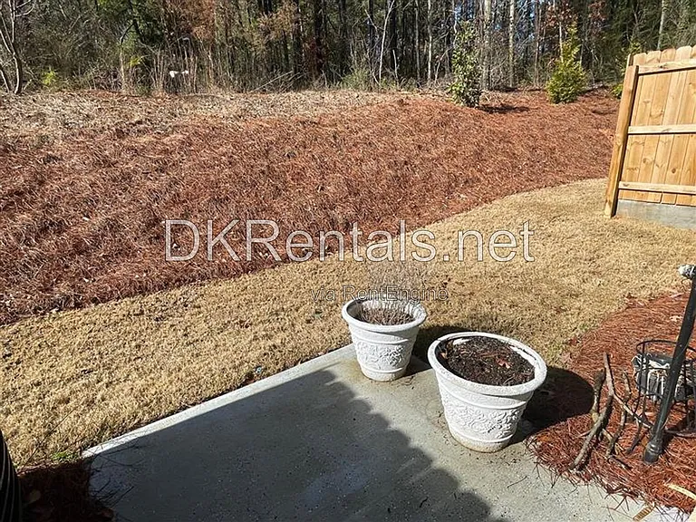 1375 Vayda Ct — Photo 14