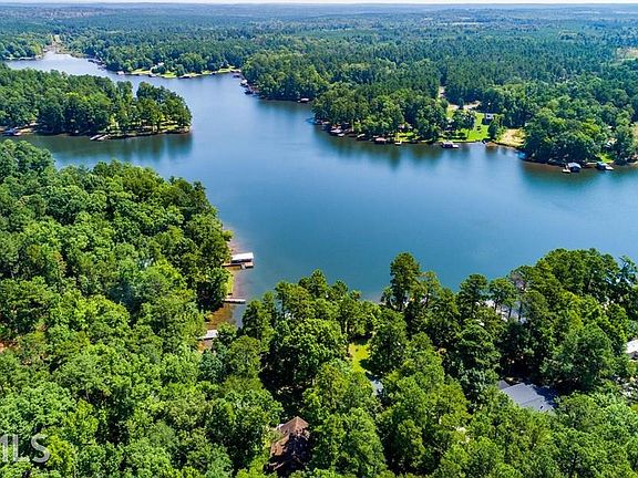 5th image of 2198 Lake Crest Dr