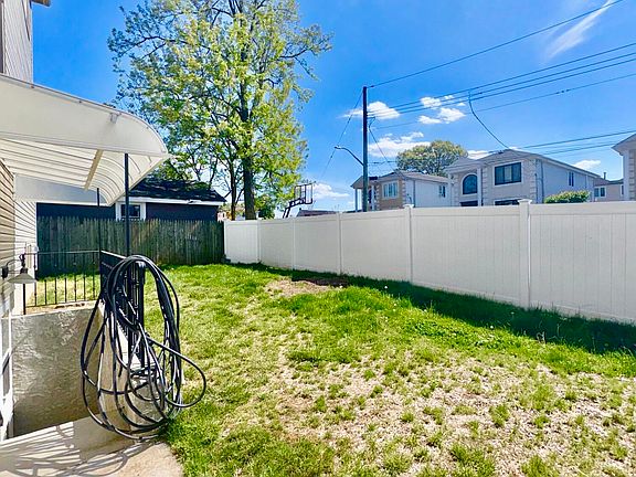 5th image of 132 Johnson Ave