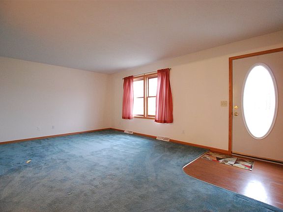 3rd image of 427 7th Ave NW