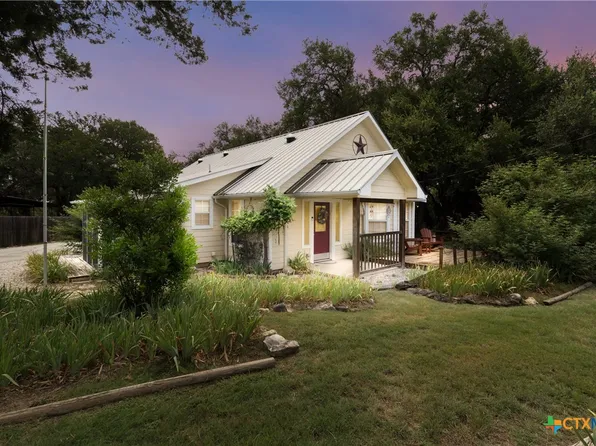 2265 Candlelight Dr, Canyon Lake, TX 78133