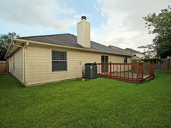4th image of 1822 Grove Court Dr