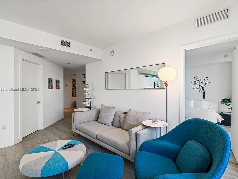55 SW 9th St #1801 — Photo 8
