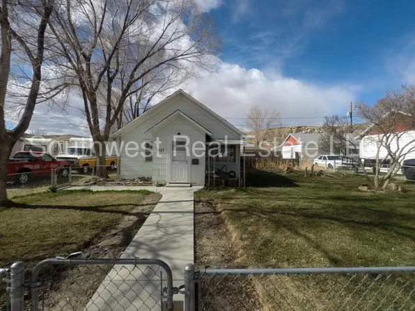 1321 Lowell Ave, Rock Springs, WY 82901