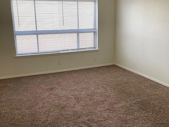 2nd image of 5152 S Harvard Ave #212