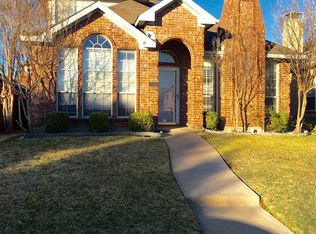1304 Dallshan Dr, Carrollton, TX 75007