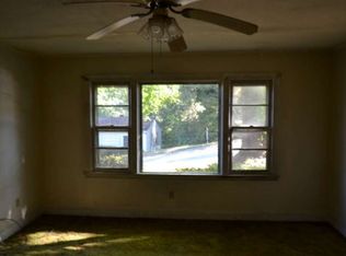 827 Prospect St NW, Lenoir, NC 28645