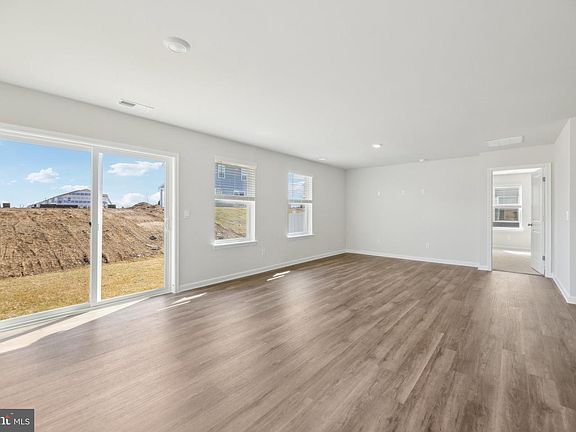 3rd image of 101 Dinges St