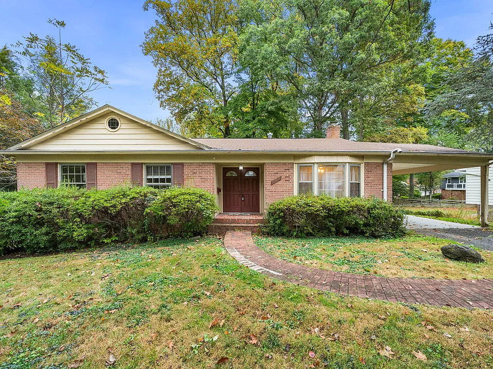 8324 Epinard Ct