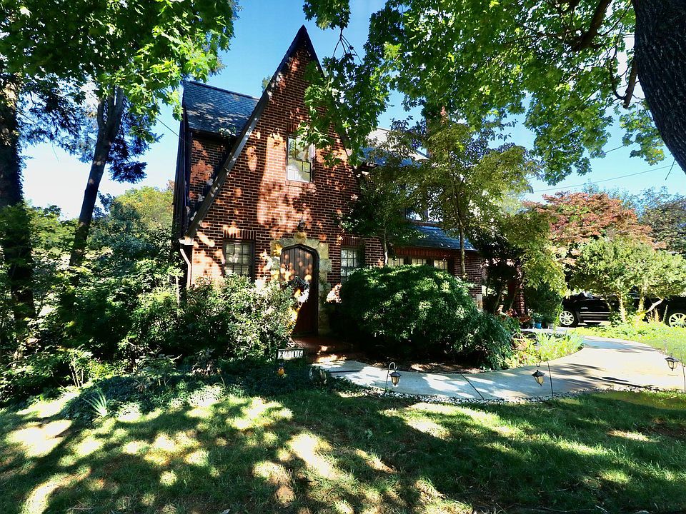 1st image of 2846 Floraland Dr NW