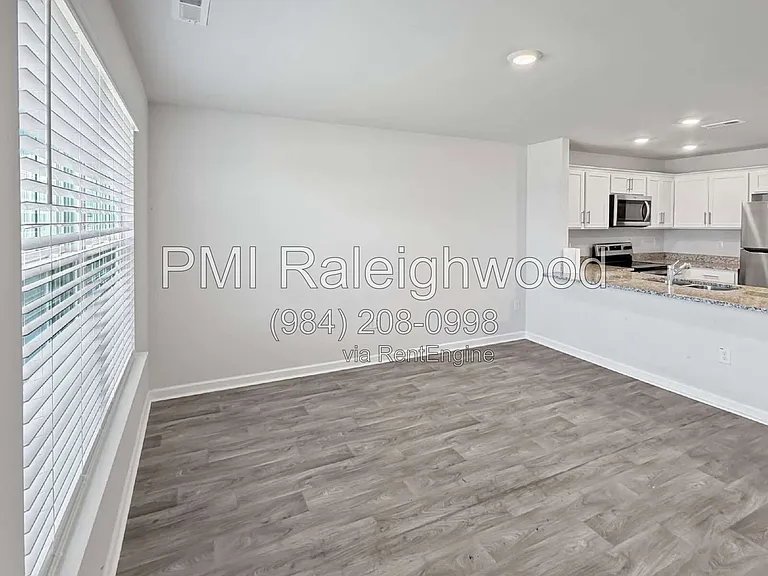 3307 Alibird Ln — Photo 8