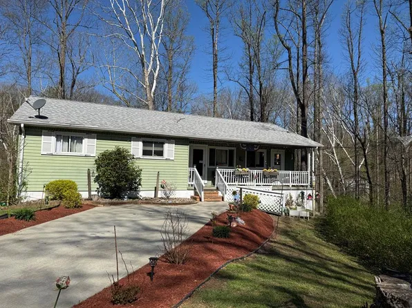 125 Peach Lane, New Martinsville, WV 26155