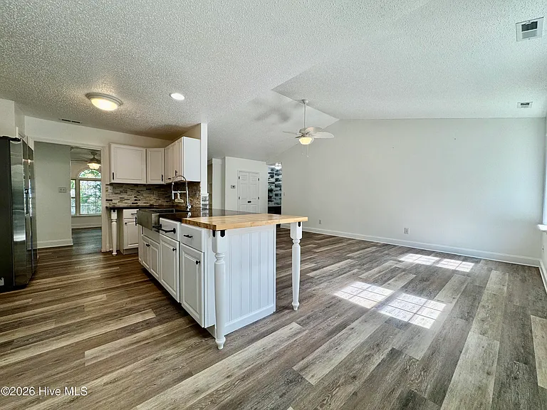 502 Worth Dr — Photo 12