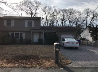 1585 Larsen St, Brick, NJ 08724