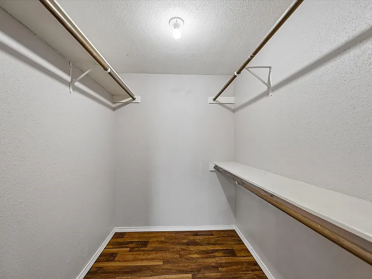9700 Leawood Blvd #702 — Photo 14