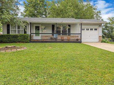 1319 Peach Tree Ln, Pacific, MO, 63069
