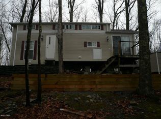 129 Shohola Ln, Shohola, PA 18458