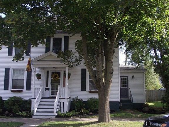 2nd image of 521 Greene St