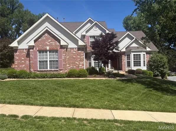 540 Oak Creek Meadows Ct, Chesterfield, MO 63017