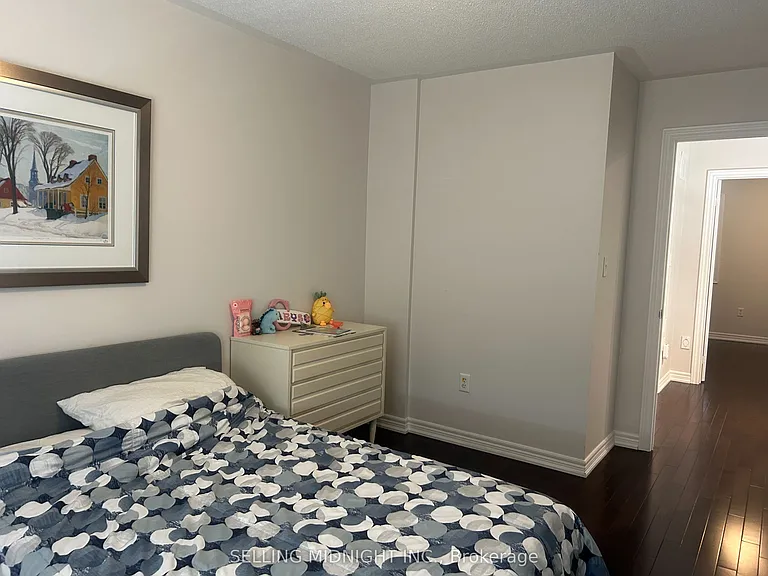 2413 Ravinebrook Cres — Photo 28