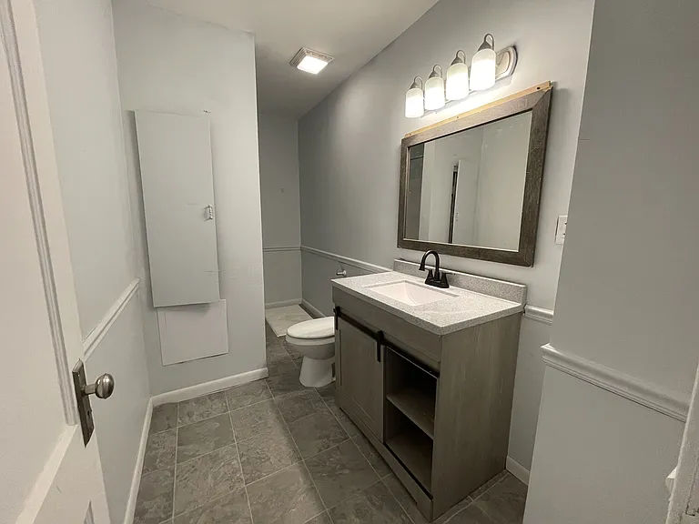 516 W Calvert St #3 — Photo 4