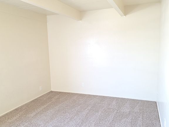 5th image of 83 Navajo Dr #1
