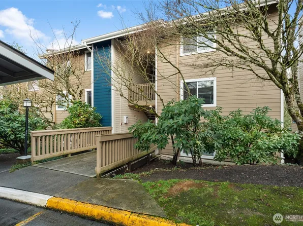 20156 Vikings Crest NE #7-304, Poulsbo, WA 98370