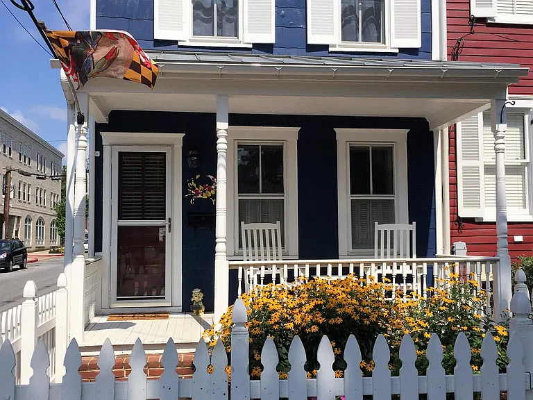47 Dean St — Photo 2
