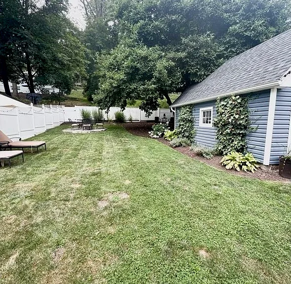 20 Colonial Rd — Photo 27