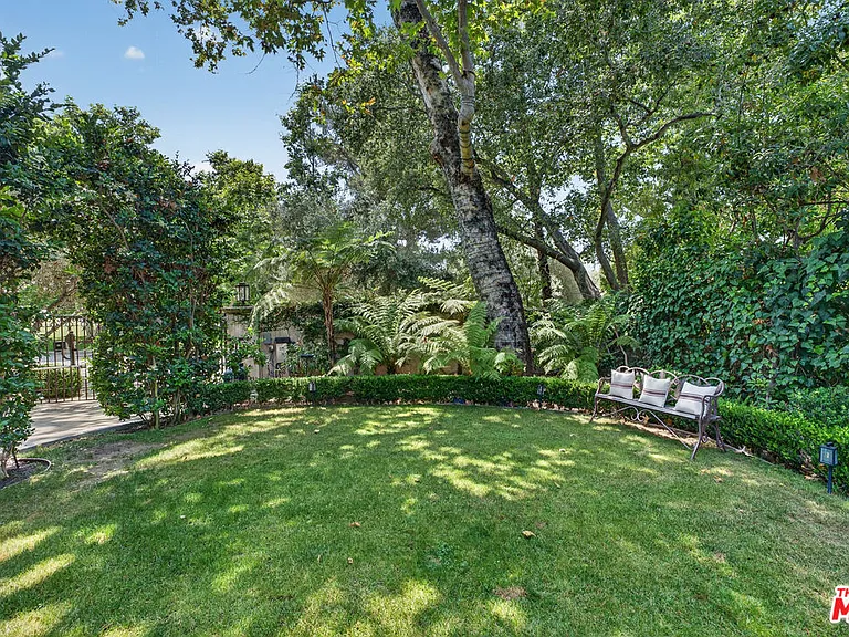 760 S San Rafael Ave — Photo 8